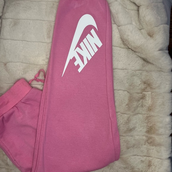 KIDS PINK ATHLETIC WEAR - Picture 6 of 16
